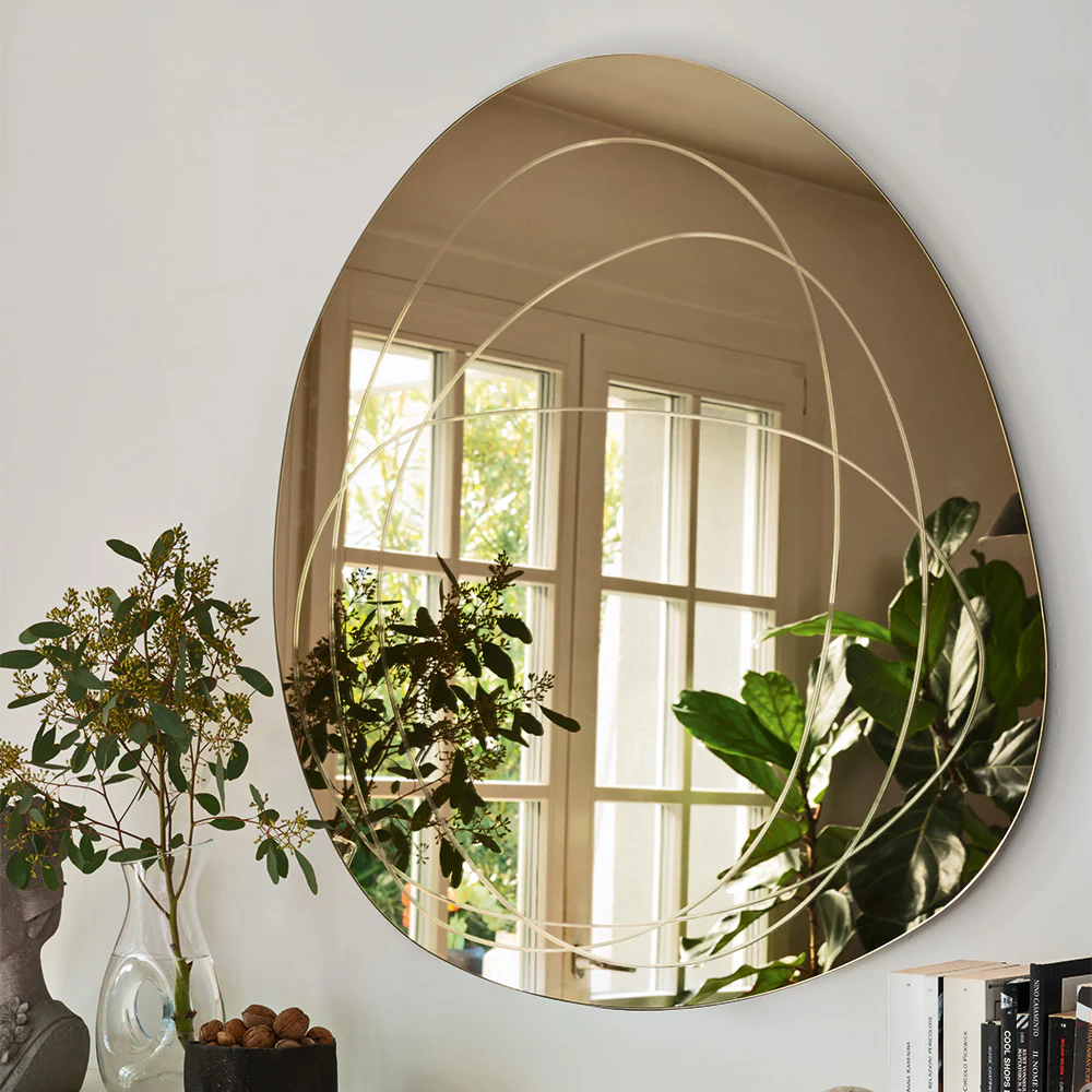 Elemento decorativo con pianta ornamentale